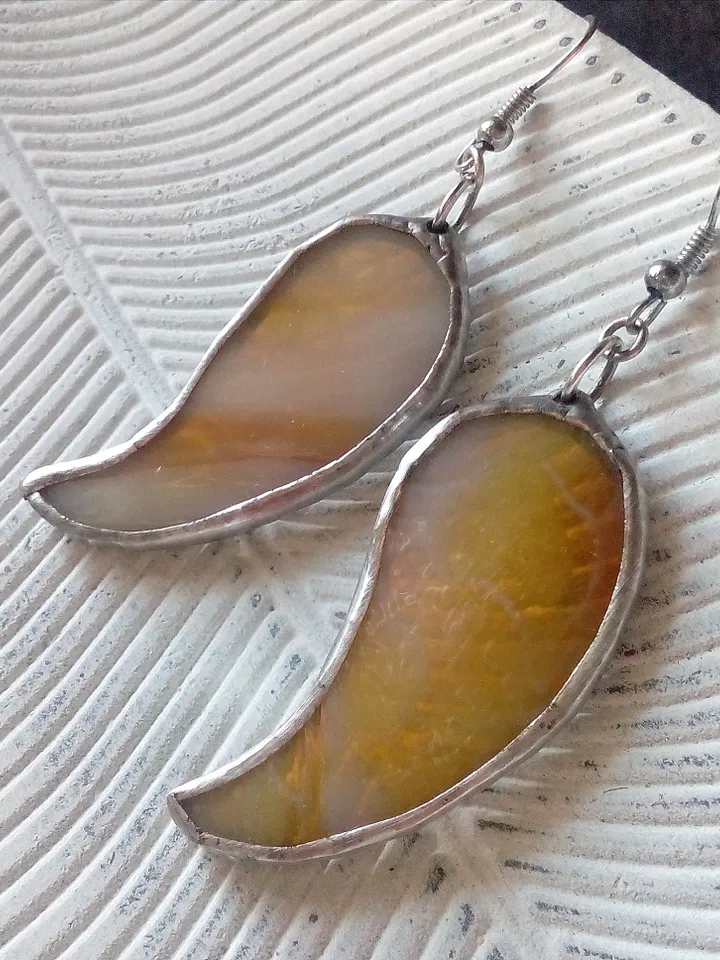 Yellow wavy earring, glass earrings, simple stained glass, curle earrings, kawaii earrings, Dangle earrings