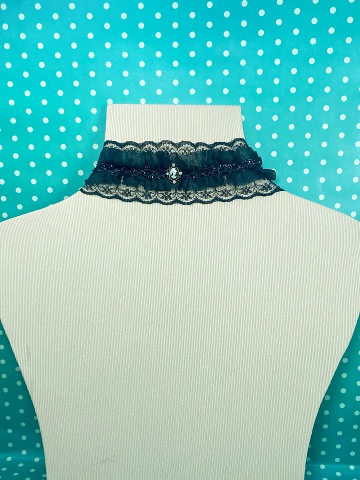 Choker around the neck. Handmade jewelry.