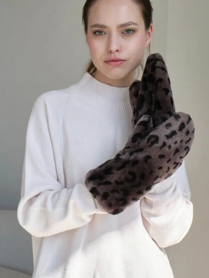Genuine shearling mittens leopard print / real fur mittens /women gloves animal print / winter gloves / cold weather accessories