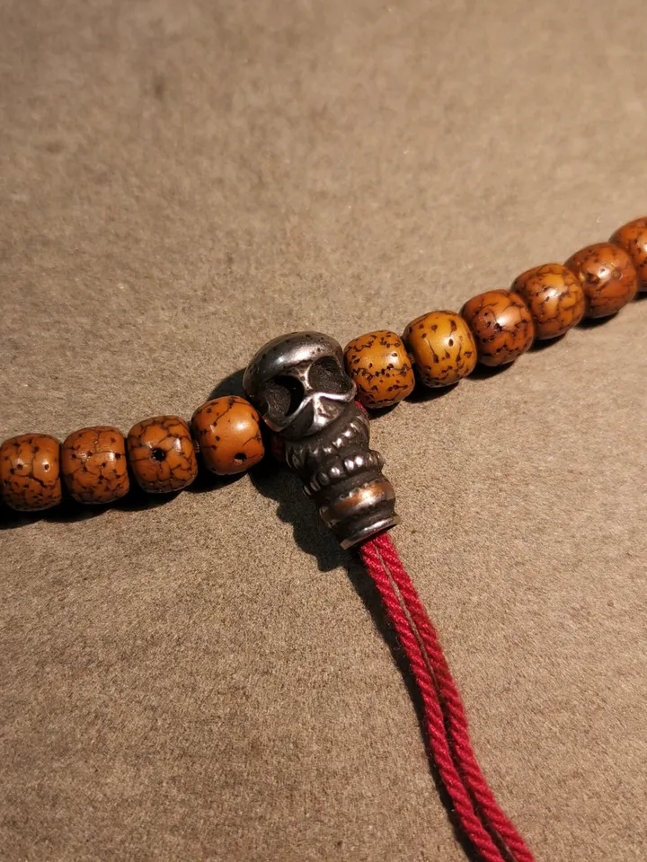 Gandhanra Tibetan Cold Iron Guru Bead,Skull Shape T-drilled 3-Hole Prayer Bead,Mala Bead,Connector Bead for Buddhist Bead Accessories