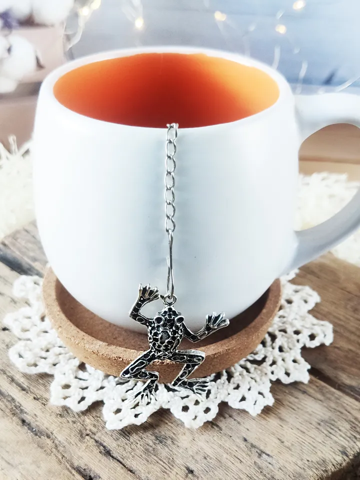 Frog tea ball infuser for herbal tea, Goblincore Tea infuser for tea lovers, Tea Strainer for loose leaf tea
