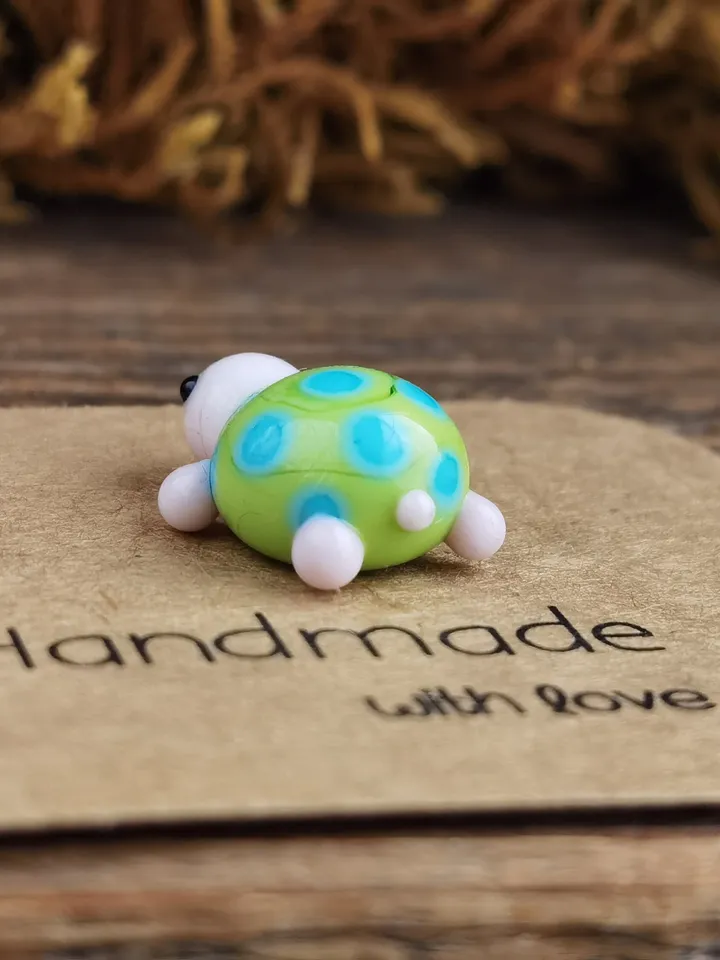 Tiny turtle miniature, glass turtle figurine, turtle sculpture , small terrarium animal for dollhouse decoration