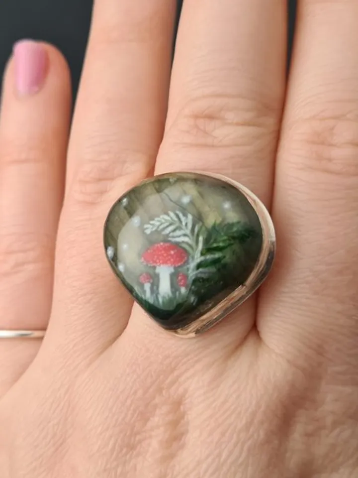 Labradorite ring Stone painting fly agaric Aaa large labradorite ring 飛木耳環