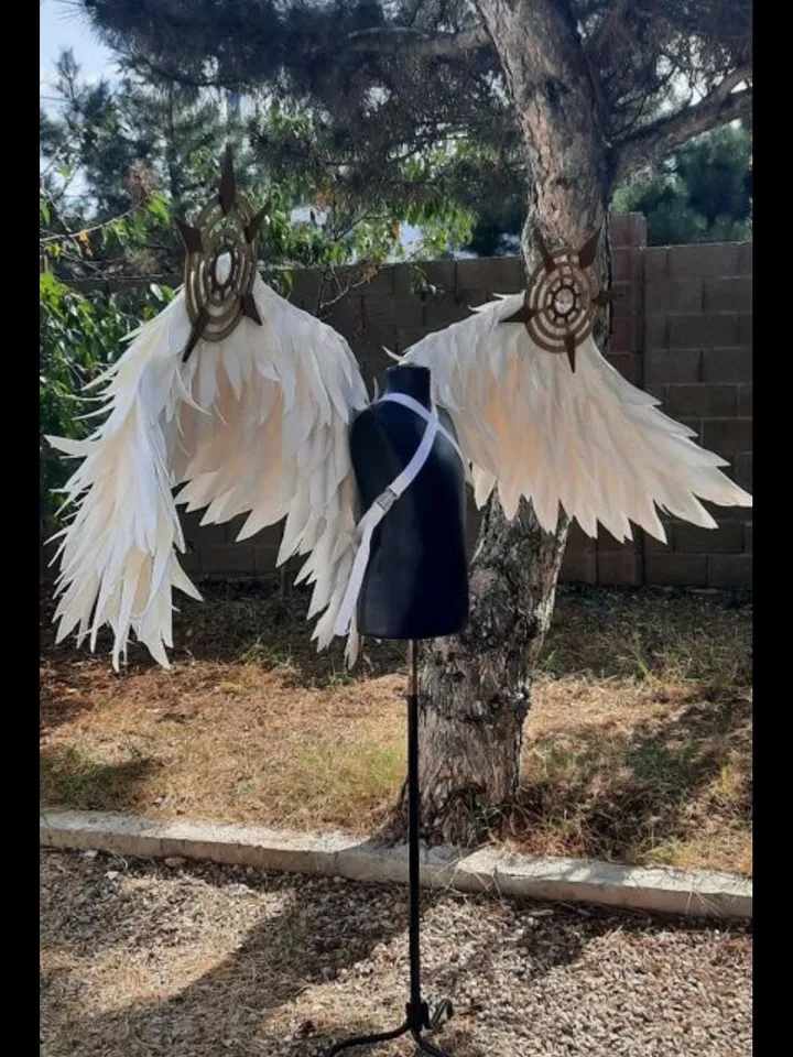 wings Venti, cosplay Venti, archon, wings on Halloween, angel wings, white wings, Genshin cosplay, Genshin Impact Venti cosplay