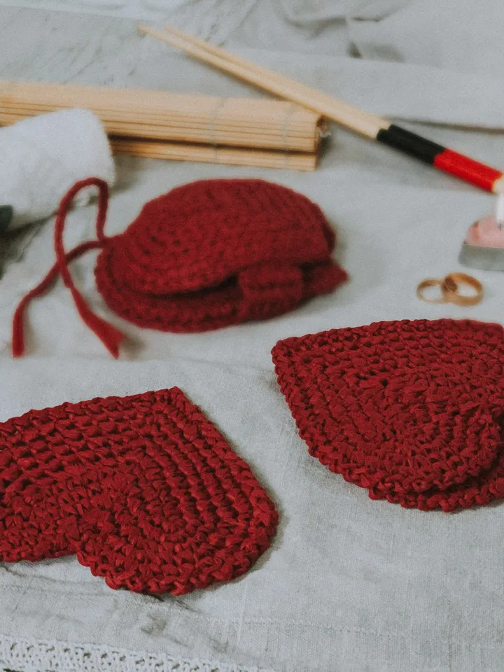 Red coaster heart set 3 Valentines gift in box, fall table decor