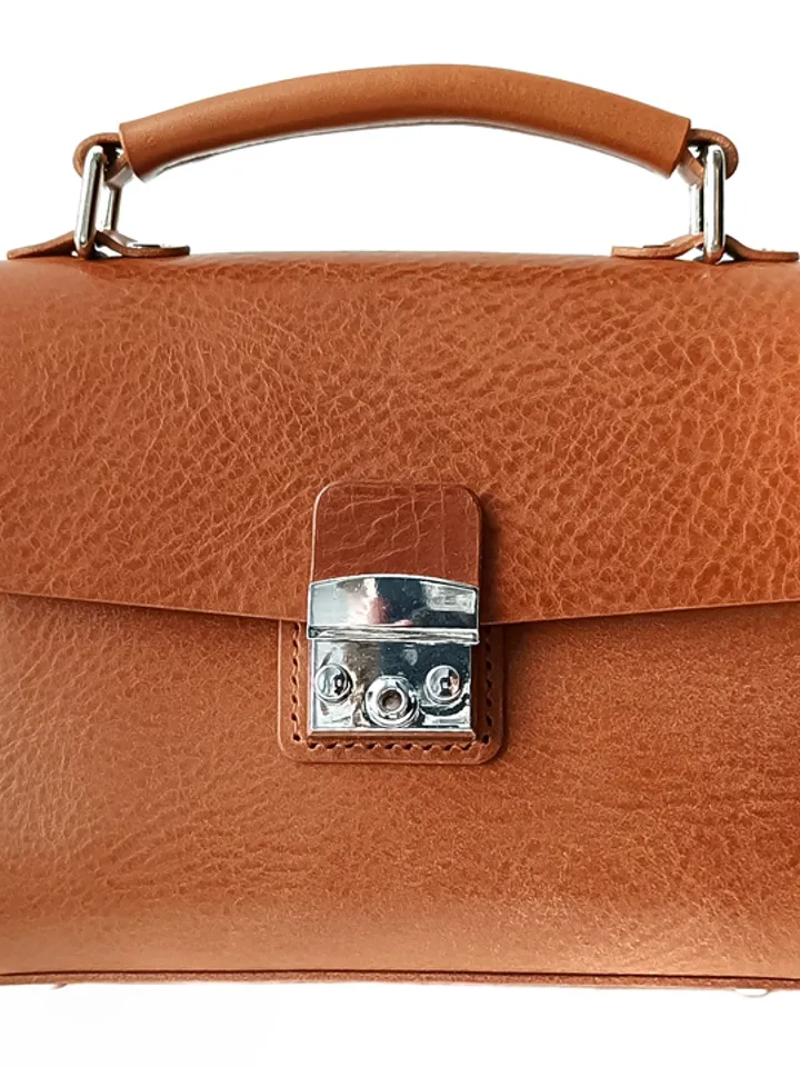 PDF Small women's leather bag - women's leather bag pattern - Download PDF & video TUTORIAL. Crossbody bag pattern.