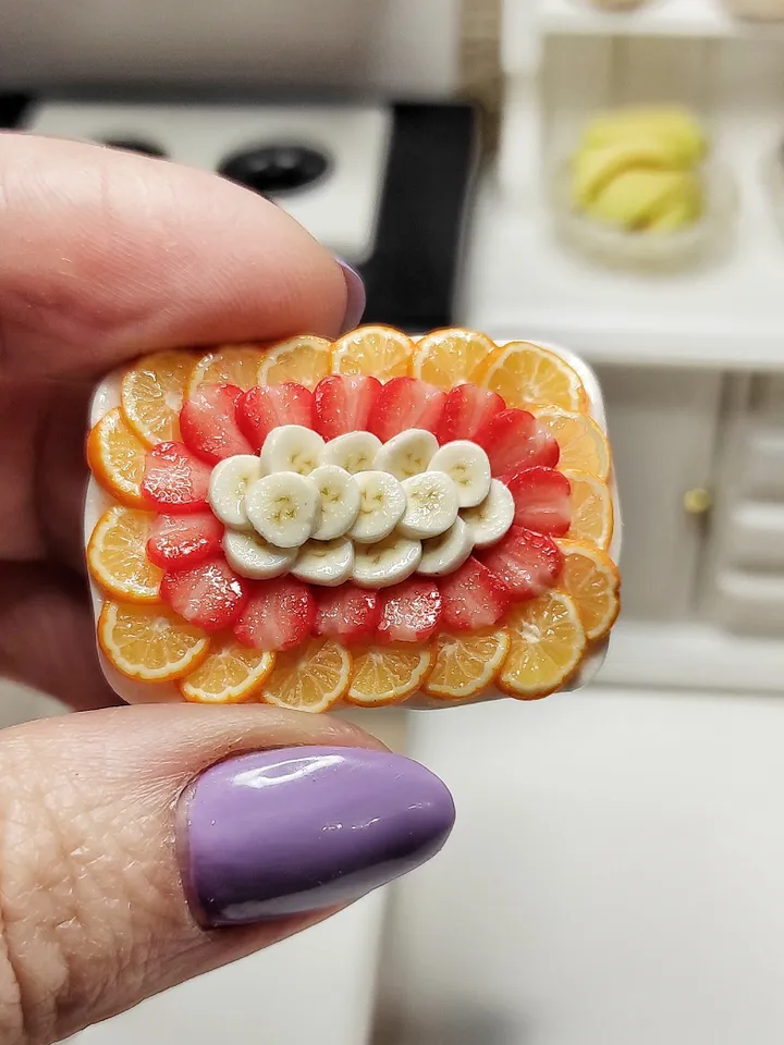 Dollhouse miniature, mini food, dollhouse, Realistic assortment of fruits on a plate, fruits for dollhouse, miniature