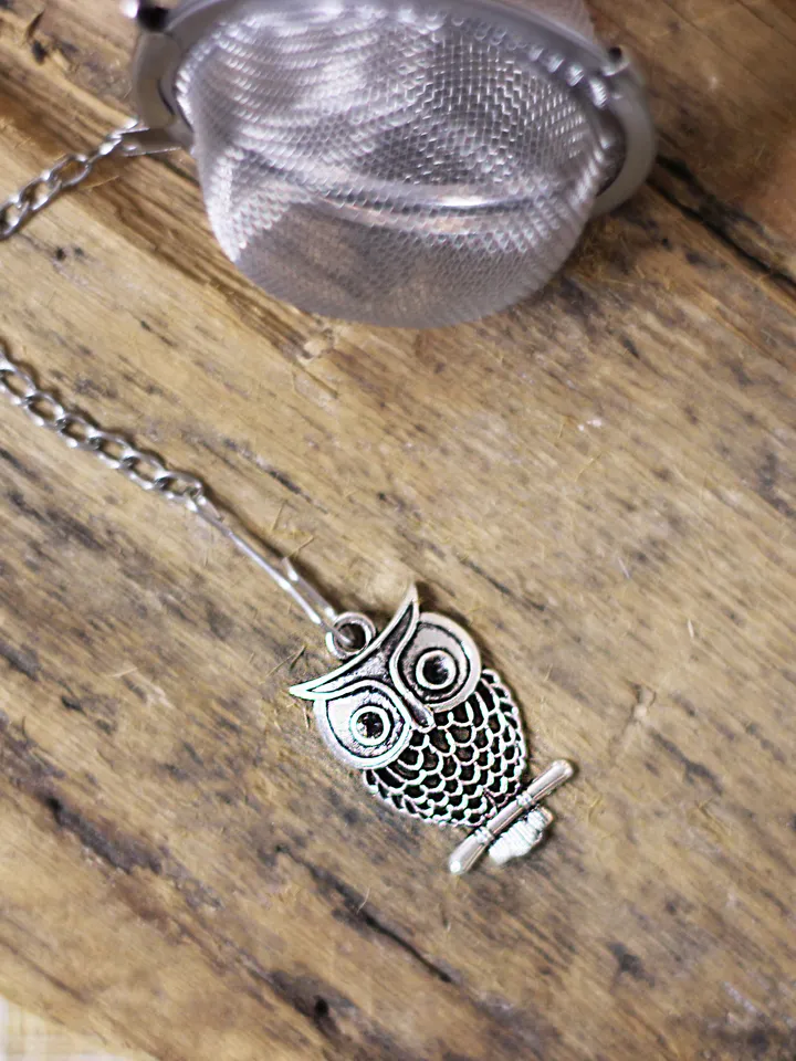 Owl tea strainer for herbal tea, Tea infuser charm owl, Tea steeper owl pendant, loose leaf tea lover gift