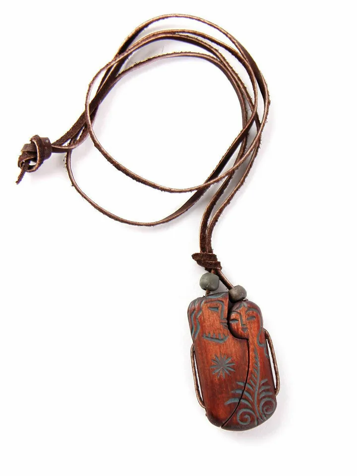 Bonds "Prima", pendant talisman of love (4.5 cm)