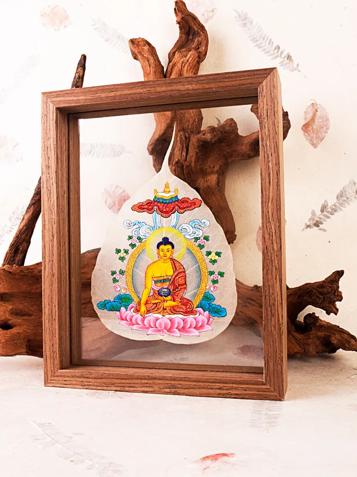 Gandhanra Handpainted Bodhi Leaf Thangka,Packed in Wooden Picture Frame,Painted with Natural Mineral Pigments,Amitabha Thangka