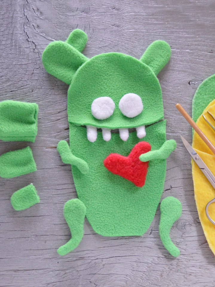 Fleece Plush Cactus PDF Pattern – Softie with Heart & Flowers