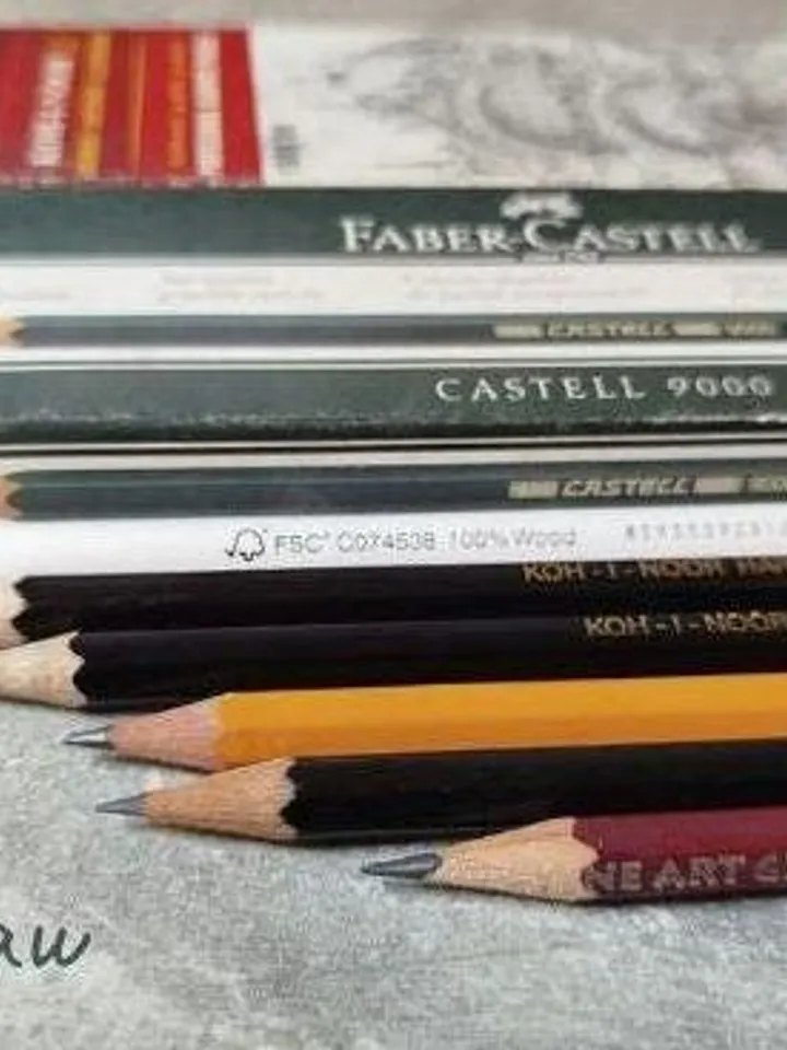 Custom pencil portrait from photo | Order a pencil portrait | Realistic portrait to order from a photo with graphite pencils on paper