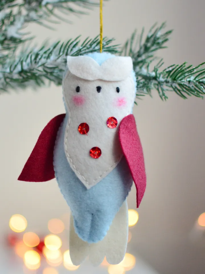 Felt Owl Ornament hand sewing for Baby room decoration, DIY baby mobile or Christmas ornament
