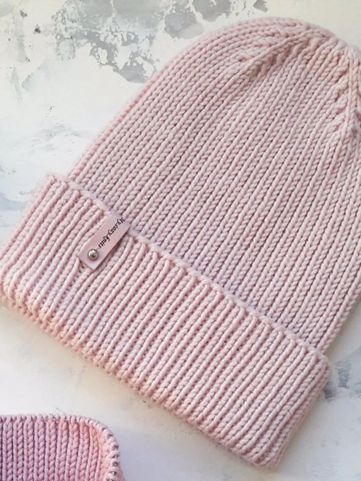 Hand knitted beanie woman's. Merino wool hat. Not itchy wool hat.