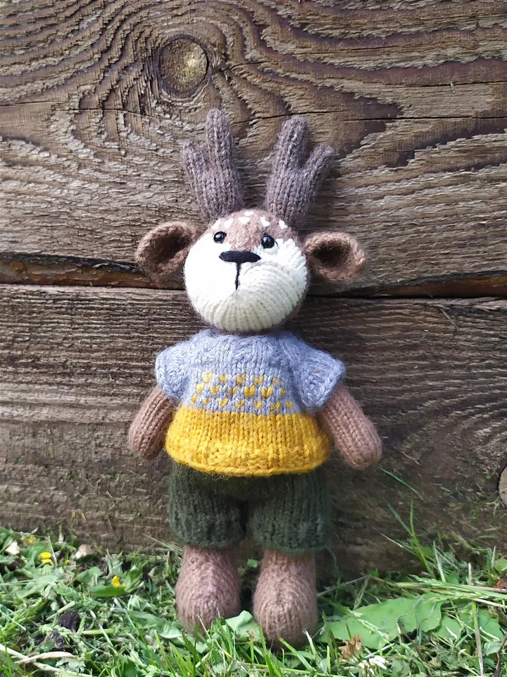 Handmade toy deer | Knitted toy