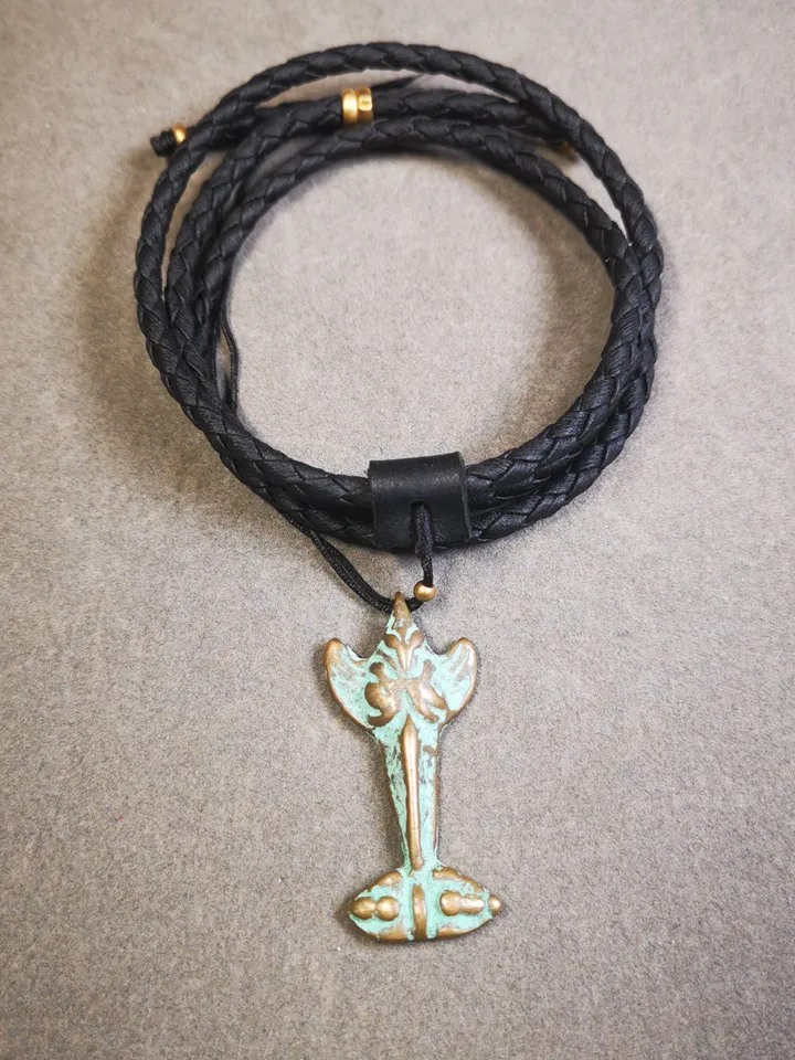 Gandhanra Handmade Tibetan Buddhist Amulet Garuda,Garula,Suparna,Golden-winged Bird Pendant,Made of Lima Brass,40 years old