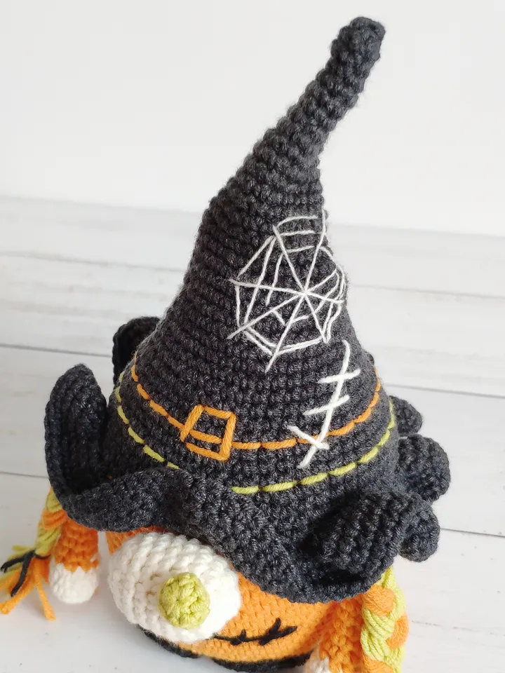 Halloween Pumpkin gnome crochet pattern