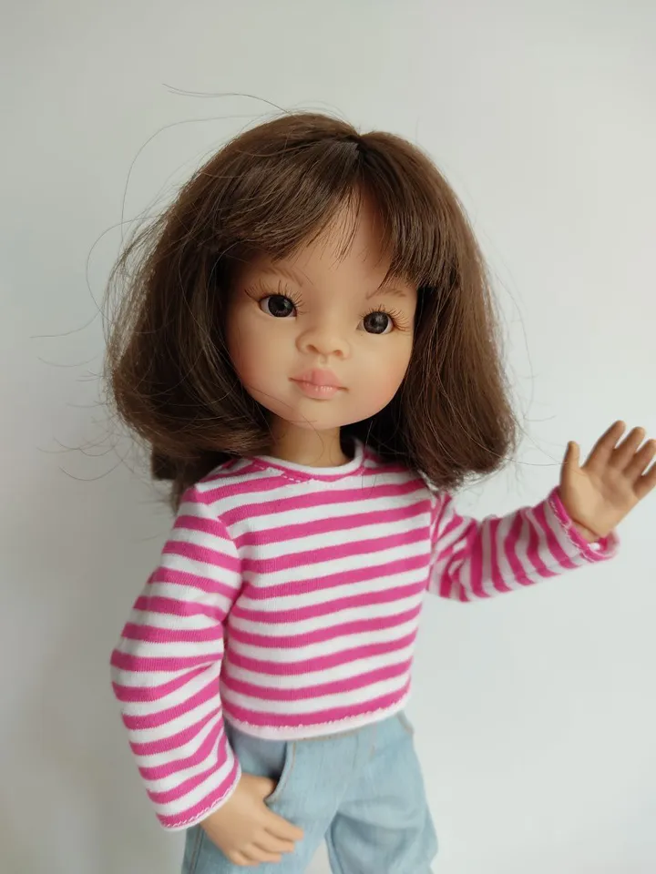 Pdf sewing pattern for Paola Reina dolls.