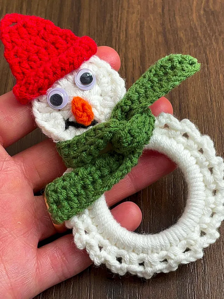Snowman Wreath Crochet Pattern, Christmas Ornament PDF Tutorial, DIY Holiday Décor, Beginner-Friendly Festive Craft, Handmade Decoration