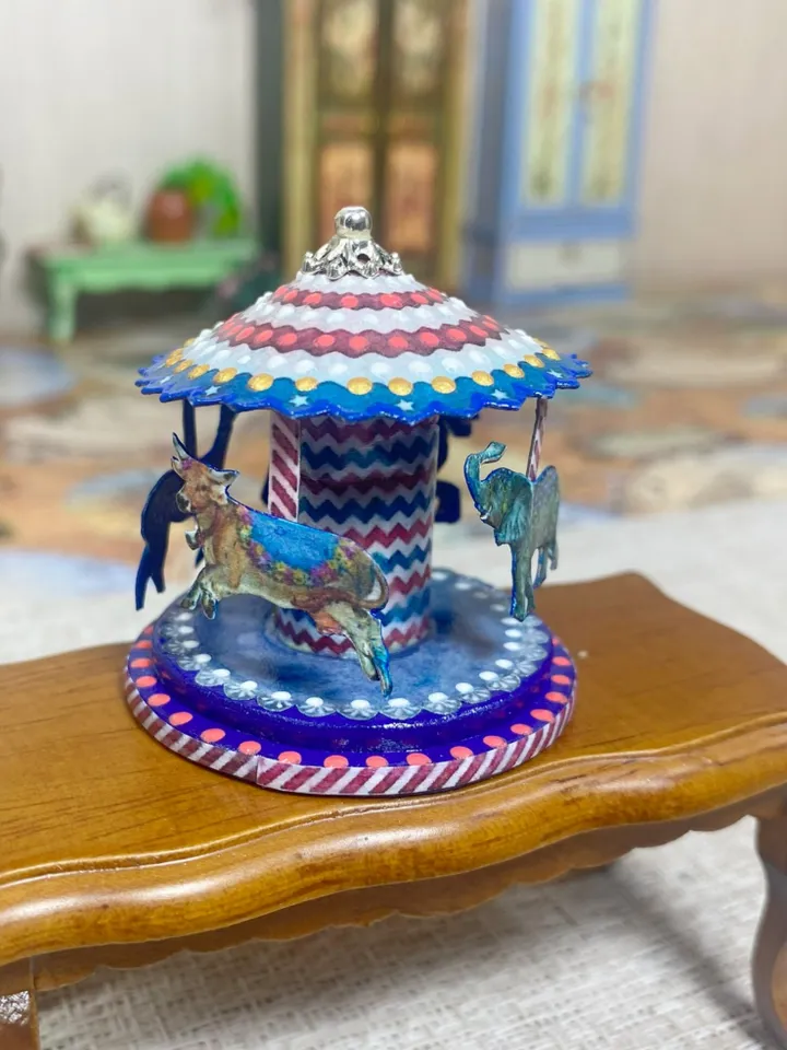 DIGITAL DOWNLOAD FOR PRINT. TUTORIAL.Video tutorial on creating a puppet carousel.1:12
