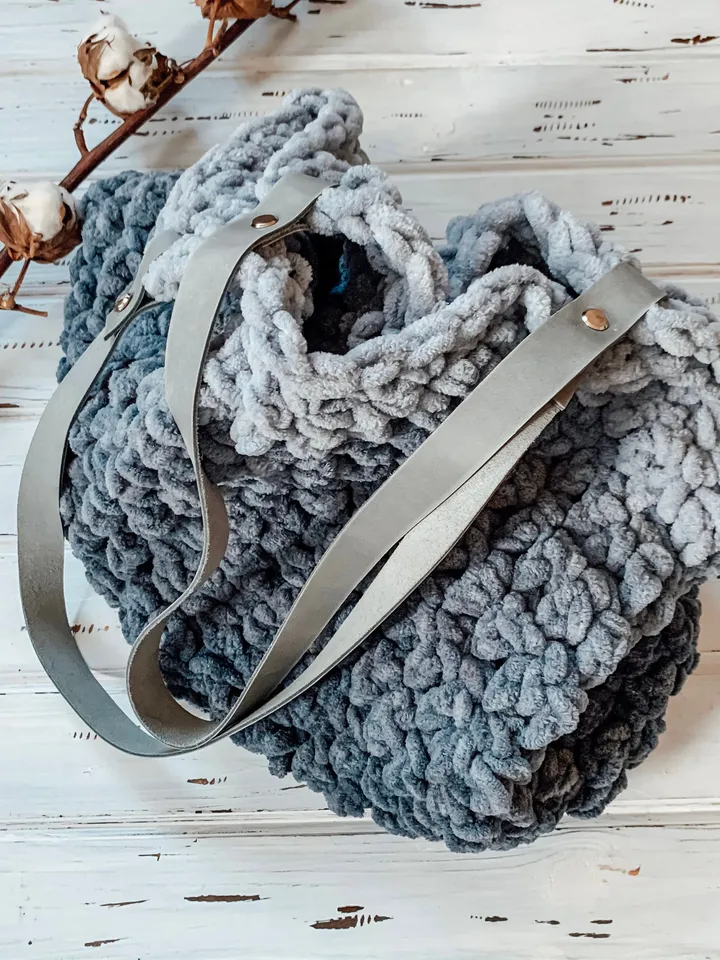 Silver plush bag, crochet grey tote with leather handles, market farmers pound