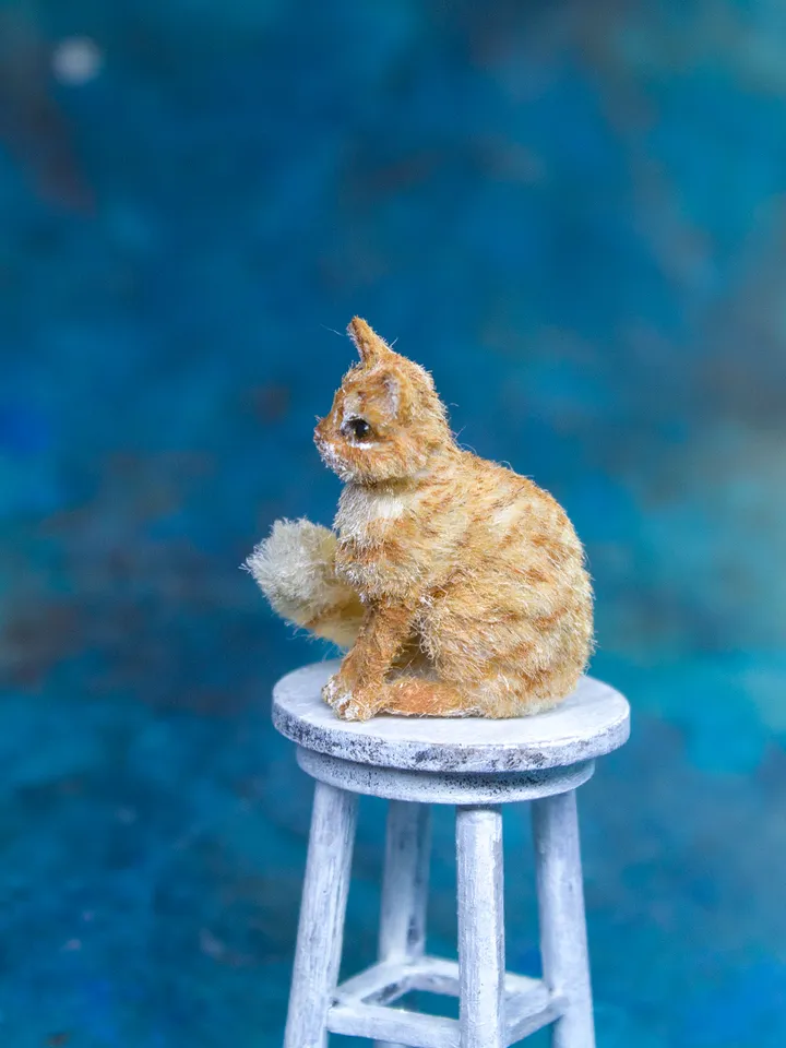MINIATURE cat for dollhouse decoration