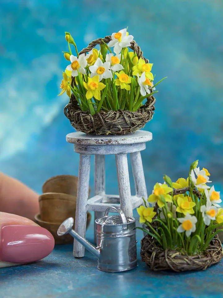 TUTORIAL miniature daffodils from air dry clay in a basket