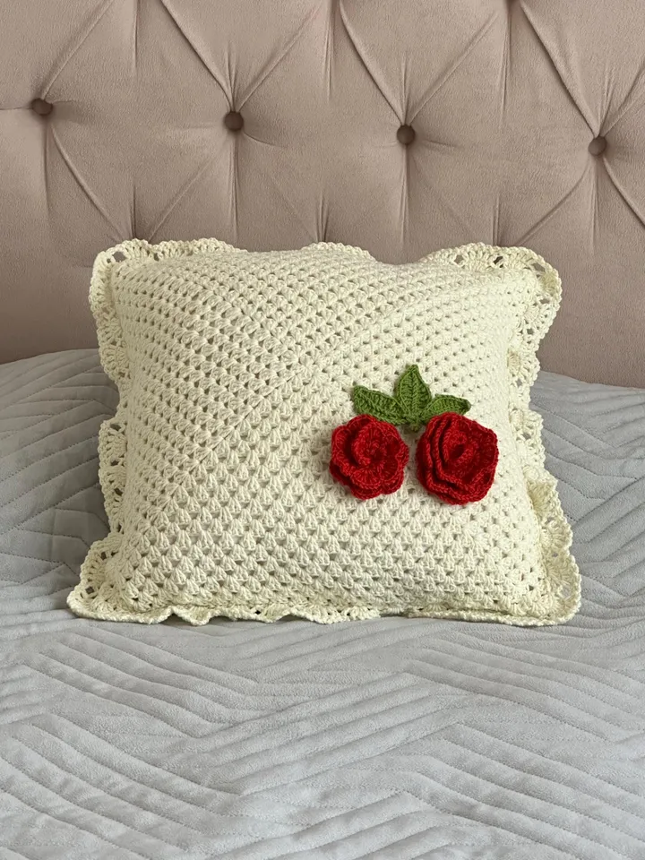 Crochet simple pattern, pillow case with roses, easy handmade, envelope or button opening, Eng, Cute Roses Granny square Cushion Cover