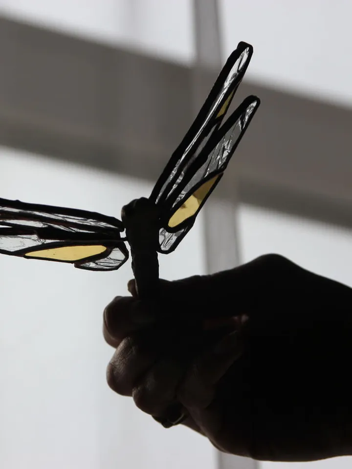 Stained Glass: Intricate Dragonfly, Tiffany Stained Glass: Complex Dragonfly, Stained Glass Dragonfly: Detailed Design, Tiffany-Style Stained Glass Dragonfly, Stained Glass: Dragonfly with Fine Details, Stained Glass Dragonfly with Intricate Detailing