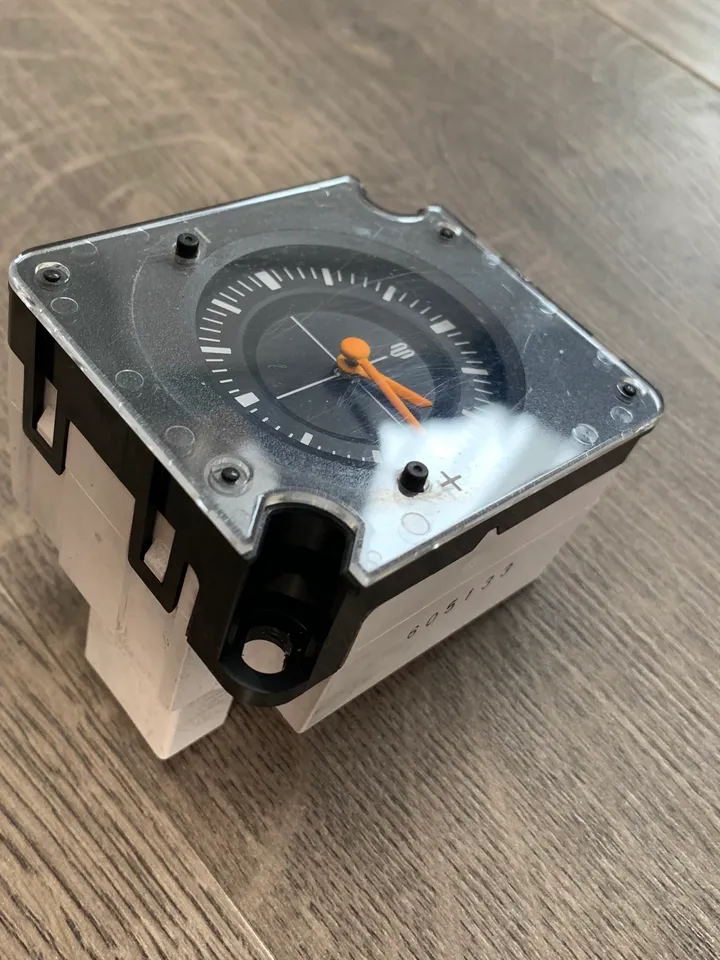 Watch clock time for Toyota Land Cruiser Prado 90 series console dashboard OEM