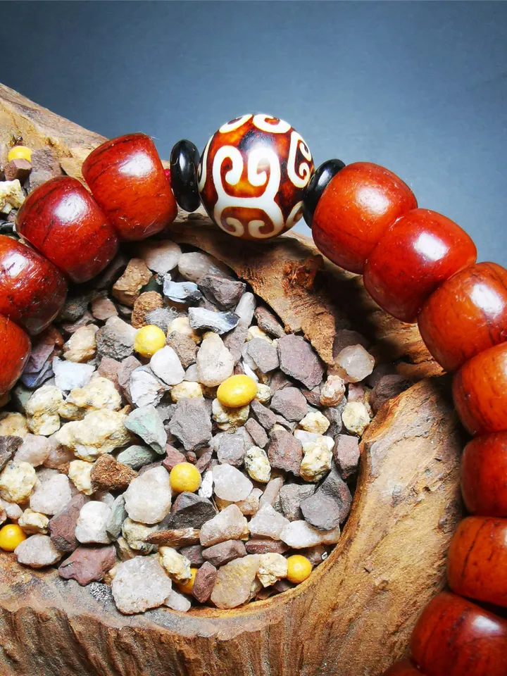 Gandhanra Handmade Tibetan Yak Bone Wrist Mala Bracelet,23 Prayer Beads Bracelet for Men