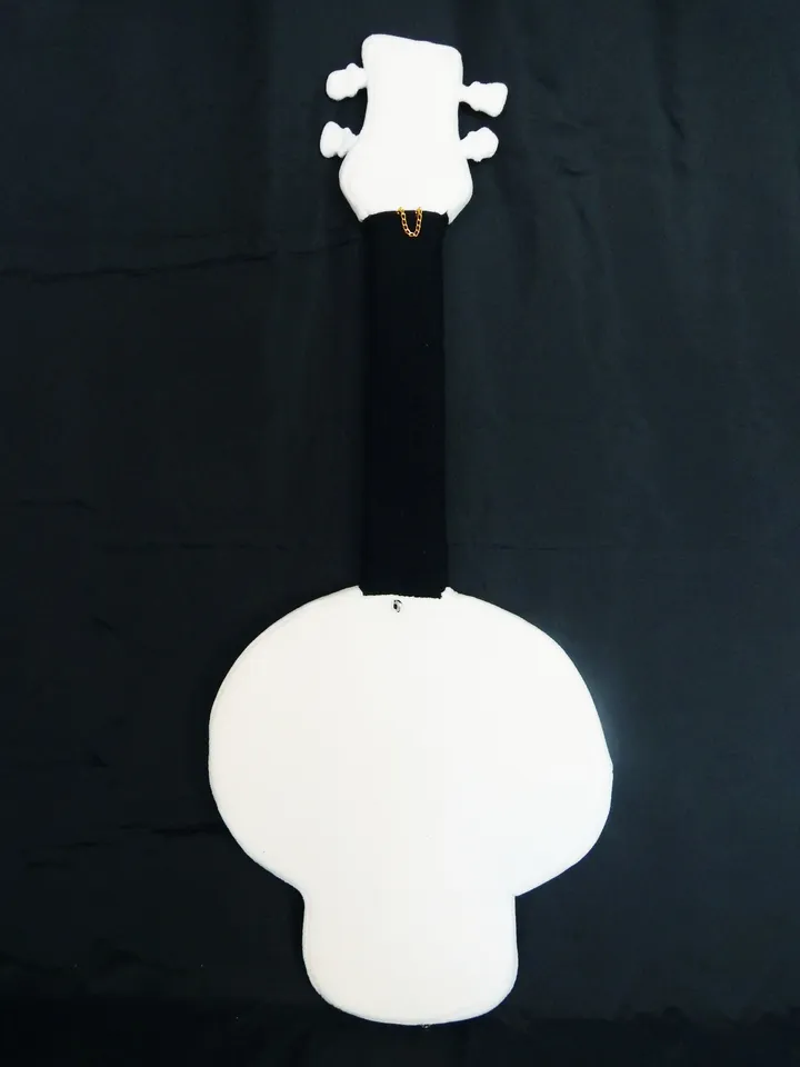 Vampirina's guitar