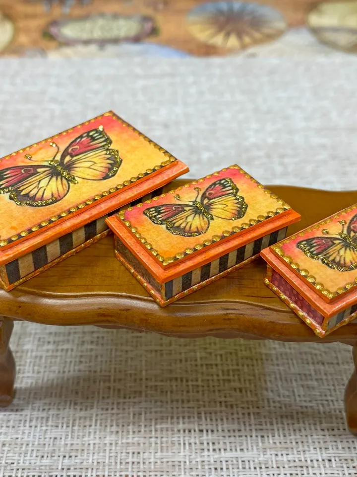 TUTORIAL.Set of boxes for a dollhouse. 1:12 Accessories for dolls. Dollhouse miniature.