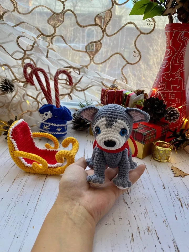 PDF Christmas Sleigh and Husky Crochet Pattern, Christmas decor, Santa's Sleigh Ornament, Amigurumi Christmas Pattern. Animal amigurumi