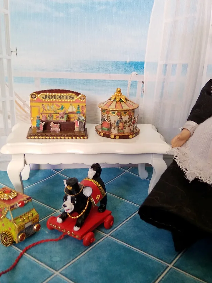 Dollhouse set. Carousel , stand. Dollhouse miniature.1:12 scale.