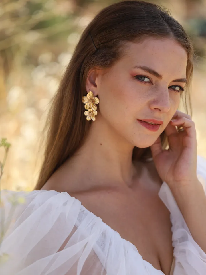 Boho Wedding Earrings, Champagne Gold Flower Bridal Earrings, Floral Chandelier Statement Wedding Earrings For Brides, Statement  Jewelry