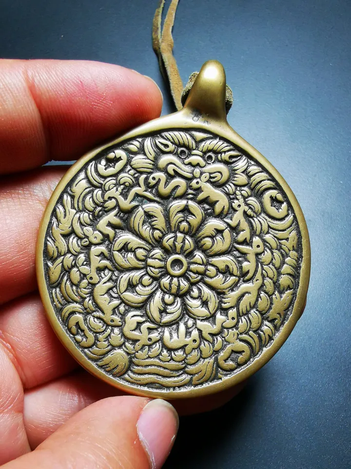 Gandhanra Vintage Mandala Badge - Tibetan Buddhist Amulet, Cross Vajra Pattern Melong Mirror, SIPAHO, Fengshui Protective Pendant