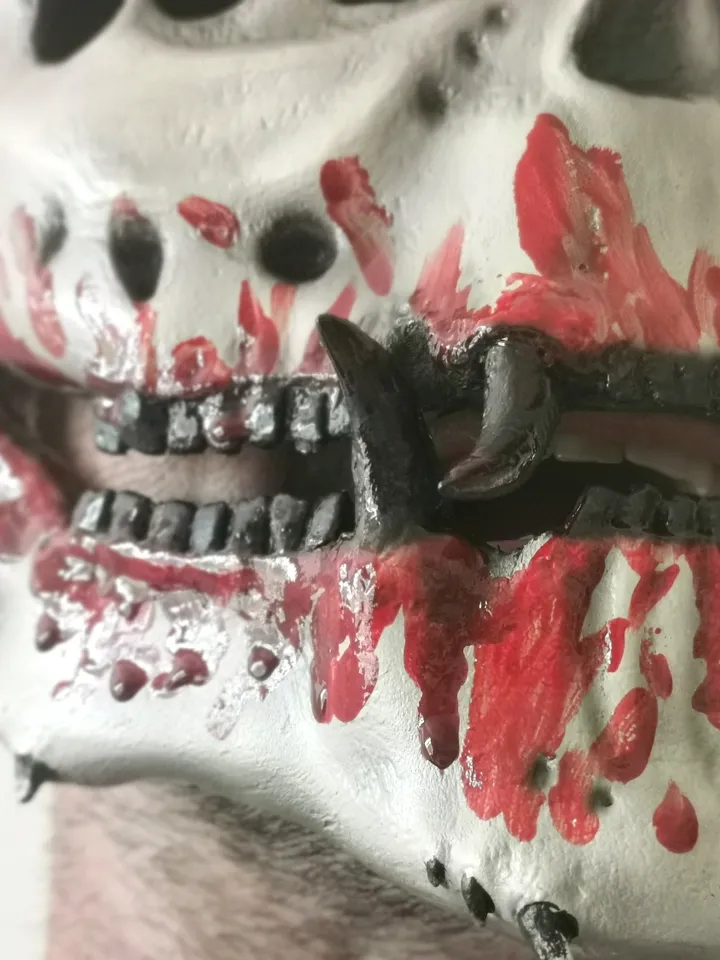 Three-eyed demon mask with moving jaw and bloody mouth, resin skull mask, demon skull, halloween mask scary, custom cosplay mask