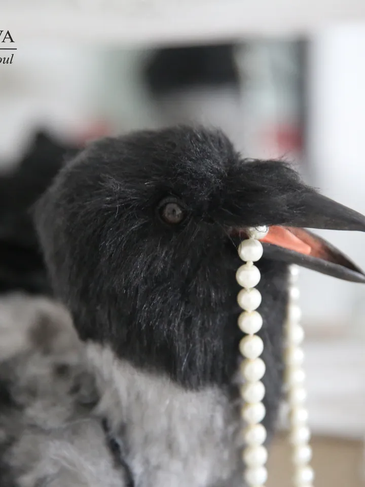 Grey crow with cheese realistic plush toy.
