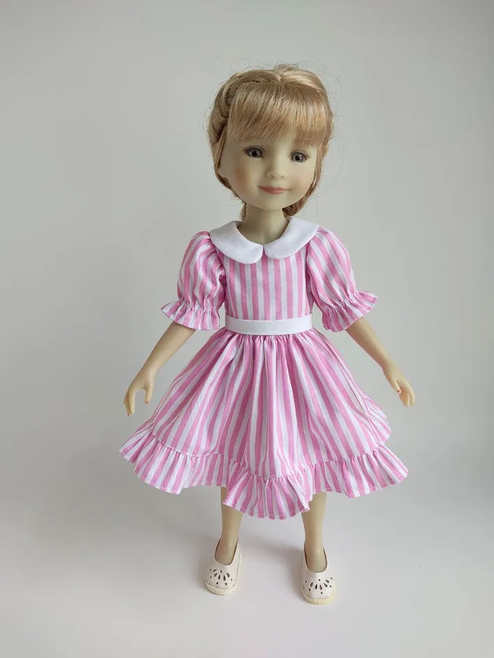 Dress with fluffy sleeves for Ruby Red Fashion Friends