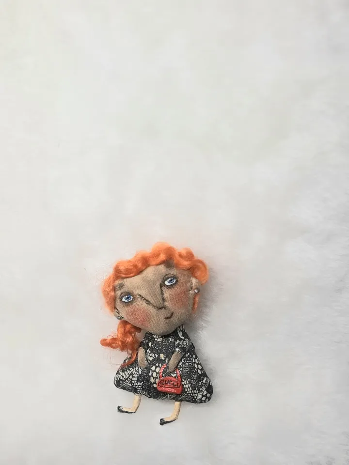 Textile brooch