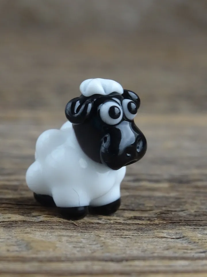 Sheep figurine Sheep gift Miniature sheep Sheep ornament Tiny glass animals Black sheep Miniature animals Terrarium figurines Glass figures