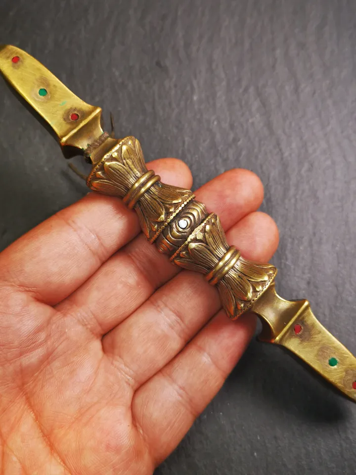 Gandhanra Handmade Vintage Vajra Dorje,Tibetan Buddhism (Vajrayana) Ritual Implement,Made of Brass,50 Years Old