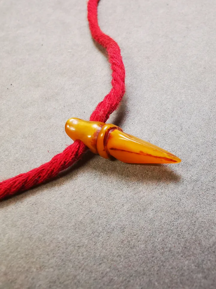 Gandhanra Tibetan Bone Carved Amulet Vajra Kila(Dorje Phurba), Hand-Carved Bead Counter Click Pendant for Mala,Prayer Beads