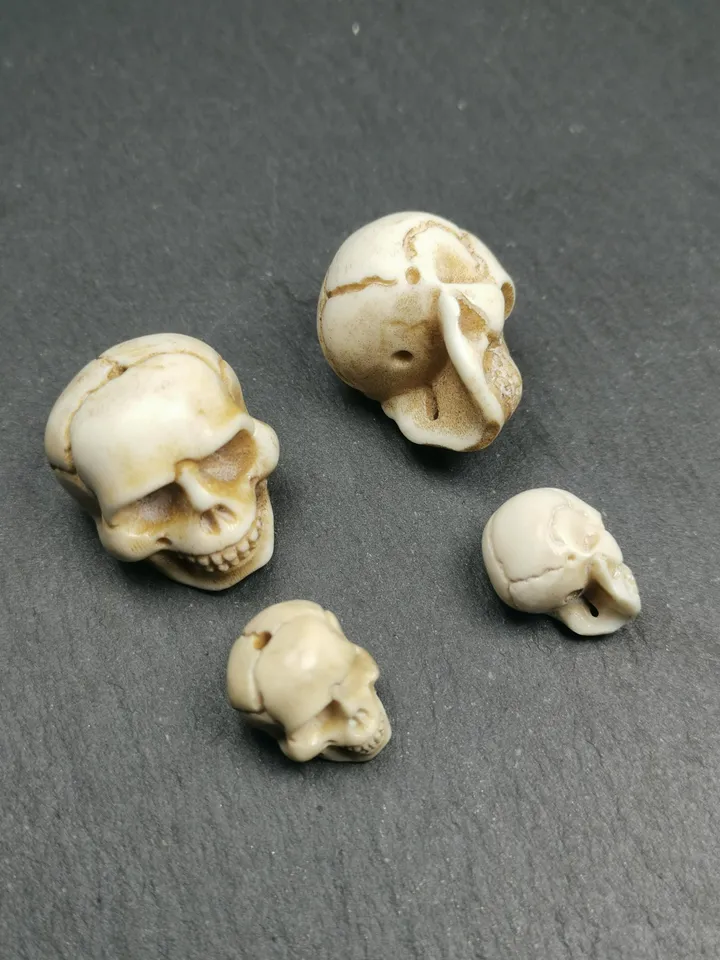 Gandhanra Handmade Tibetan Citipati White Skull Spacer Bead for Prayer Bead,Carved from Deer Antlers,Jewelry Accessories