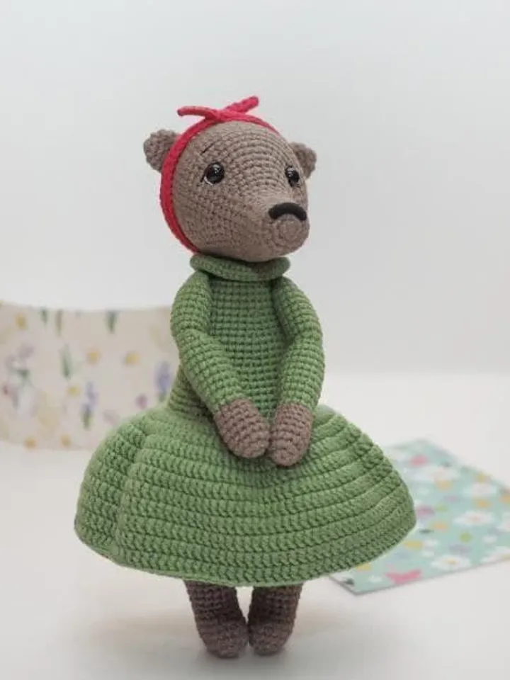 Amigurumi teddy bear crochet pattern. Teddy bear girl in vintage dress crochet pattern