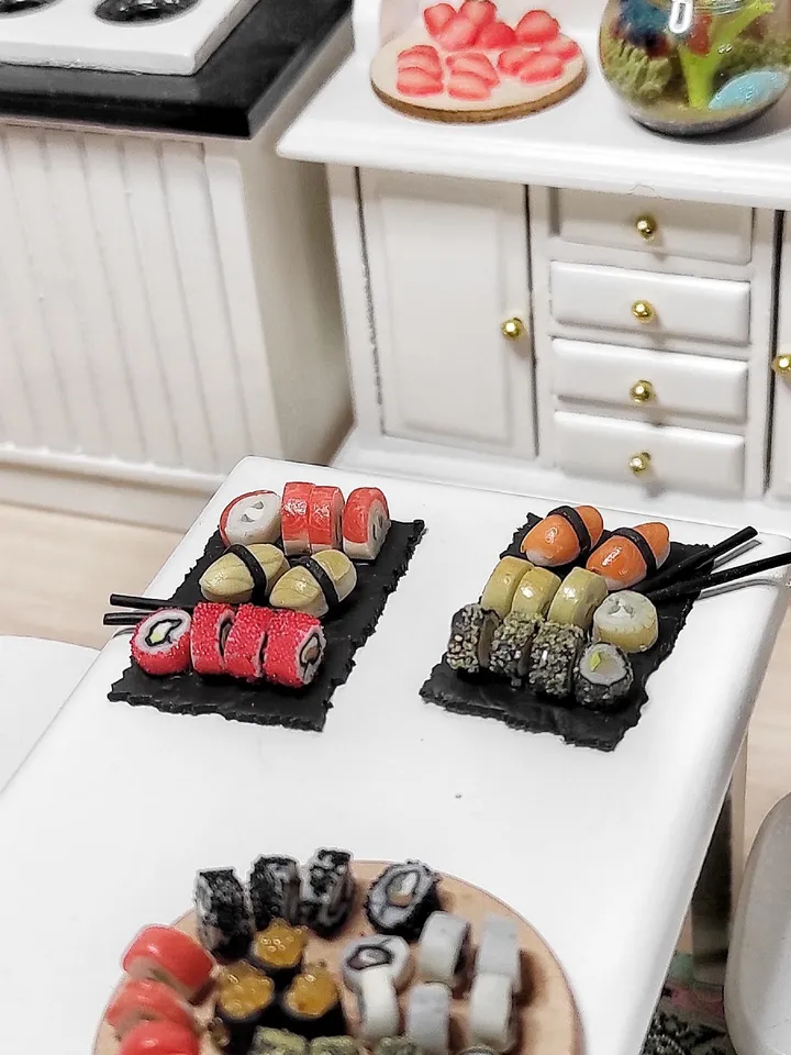Realistic sushi and rolls for dollhouse, food for dolls, Japanese food, mini food, japanese food for dollhouse, micro