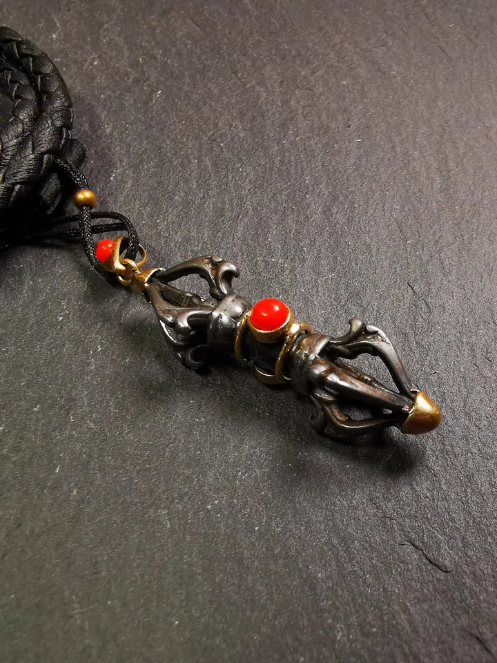 Gandhanra Tibetan Buddhist Amulet,Dorje Vajra Pendant, Made of Cold Iron,Inlaid with Agate