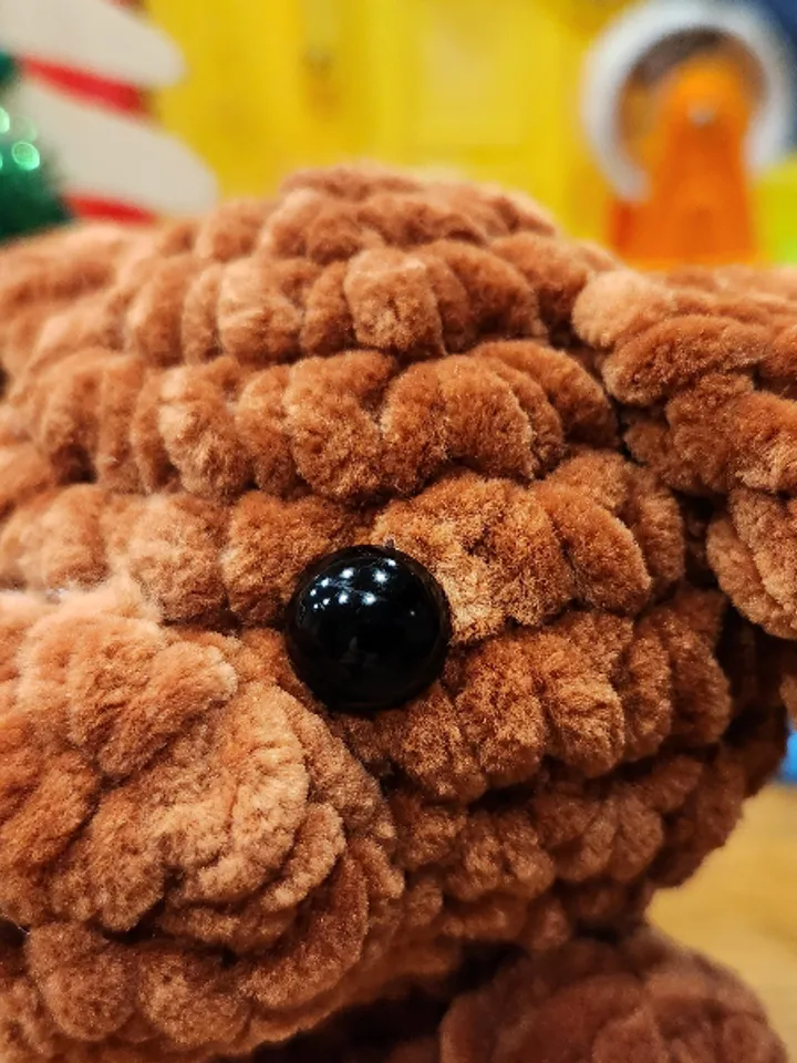 Charming Amigurumi Plush Dog Crochet Pattern in English, German, French and Spanish, heart crpchet pattern