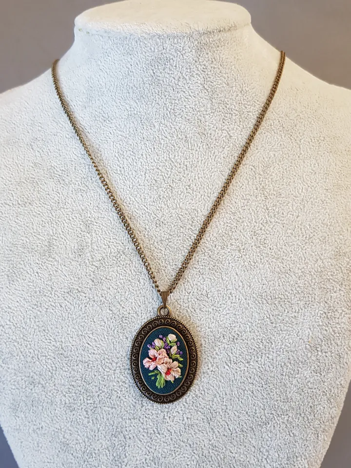 Hand embroidery pendant for her, embroidery jewelry, handmade necklace, Christmas gift and Mother day gift